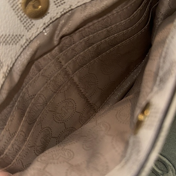 Michael Kors Handbag - Picture 9 of 9